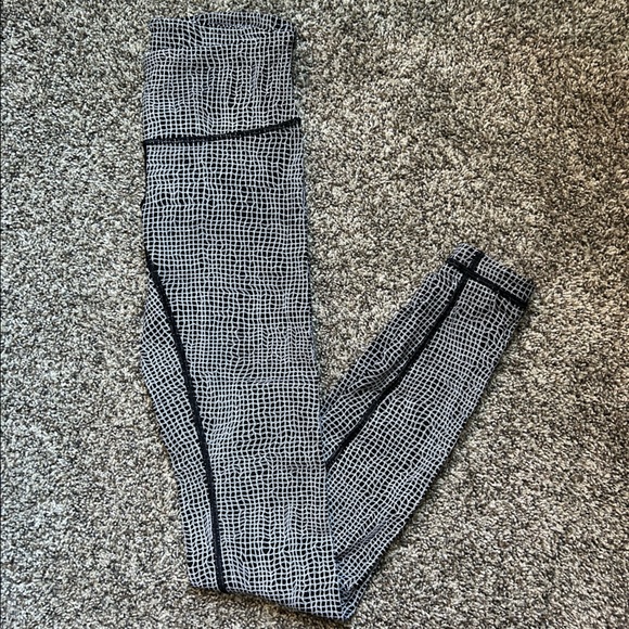 Lululemon Size 4 Leggings - Picture 1 of 4